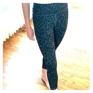 Gap green cheetah leggings